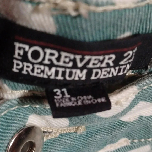 Forever 21 shorts Heart Shorts - Picture 4 of 6